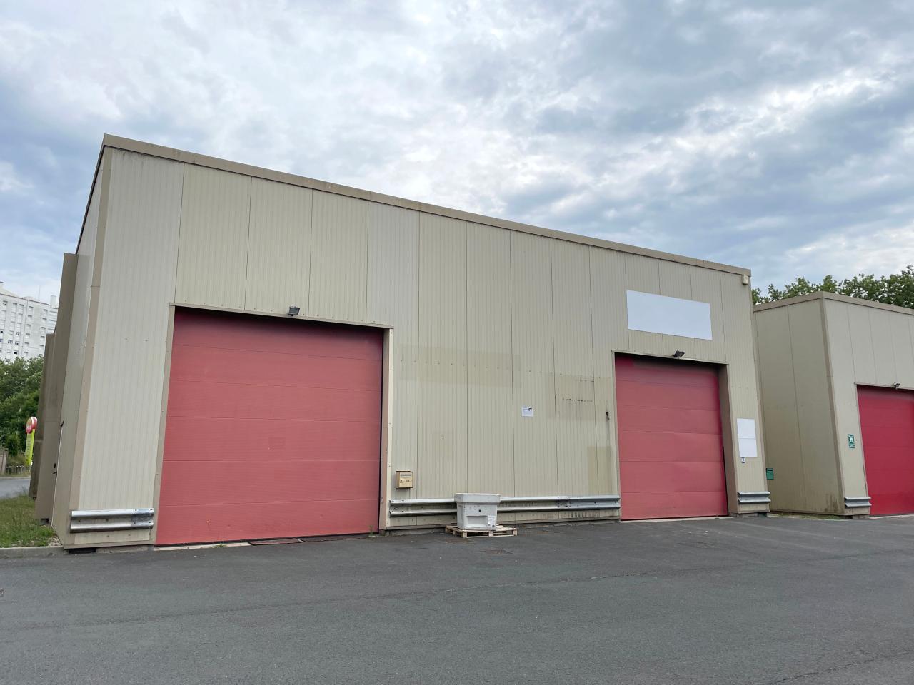 Local d'activité Le Grand-quevilly 400m² Location Local d'activité Le Grand-quevilly Seine-Maritime OLACT2643072