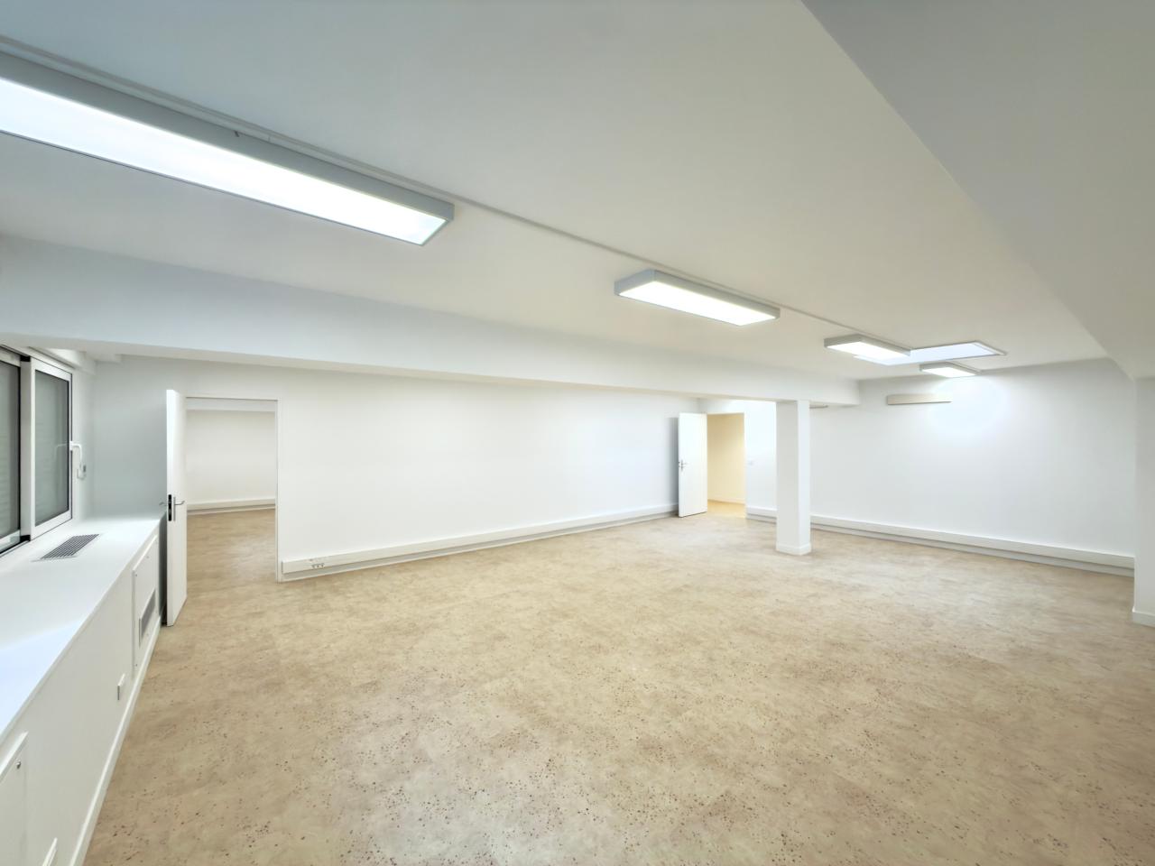 Bureau 1027.3m² Location Bureau Paris OLBUR2107236
