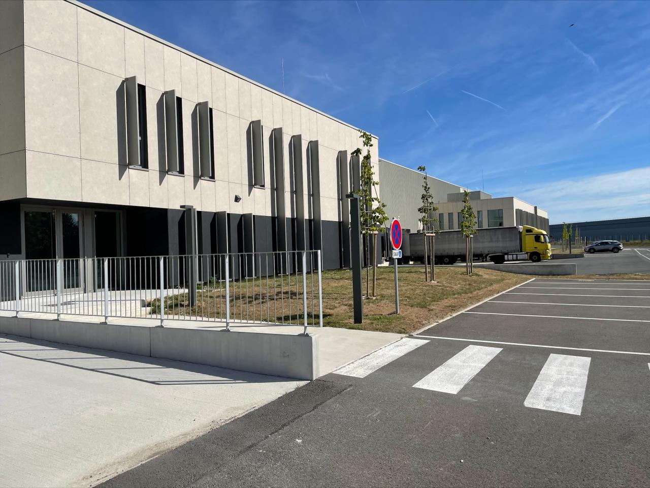 Entrepôt Classe A Le Plessis-Belleville 5029m² Location Entrepôt Classe A Le Plessis-Belleville OLLOG2643298 1
