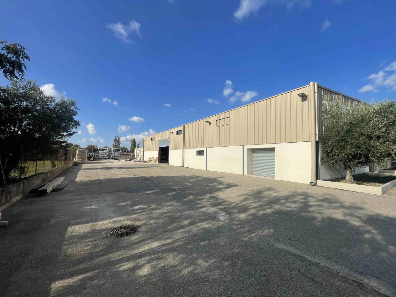 Vente Local d'activité Miramas Bouches-du-Rhône OVACT2536137 1