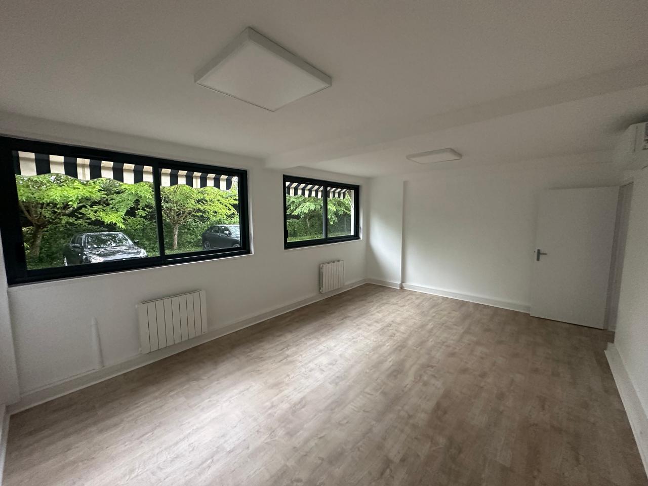 Bureau Fondettes 400m² Location Bureau Fondettes Indre-et-Loire OLBUR2200524