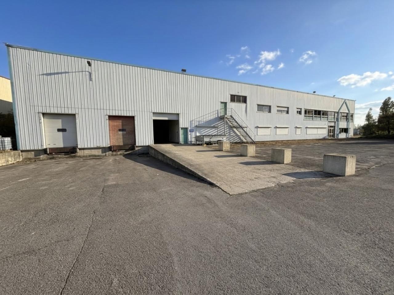 Local d'activité Ormes 3186m² Vente Local d'activité Ormes OVACT2641942 1