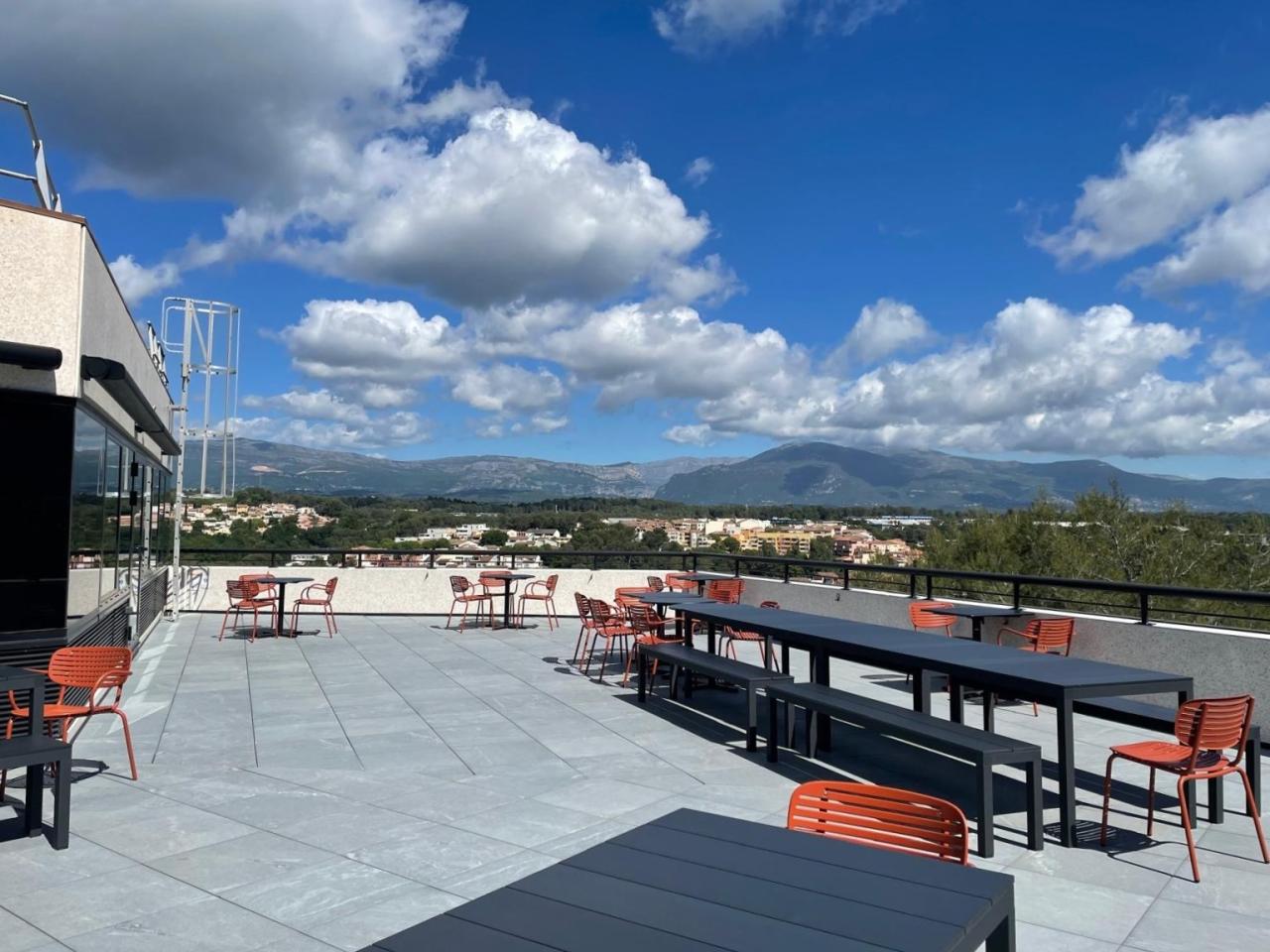 Bureau Sophia Antipolis 2870.26m² Location Bureau Sophia Antipolis Alpes-Maritimes OLBUR2645000