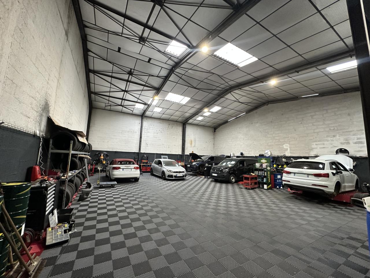 Local d'activité Ozoir-la-Ferrière 1000m² Location Local d'activité Ozoir-la-Ferrière OLACT2645225 1