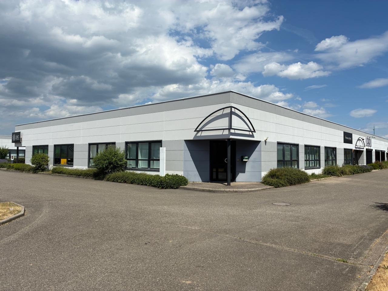 Local d'activité Sausheim 1328m² Vente Local d'activité Sausheim OVACT2642537