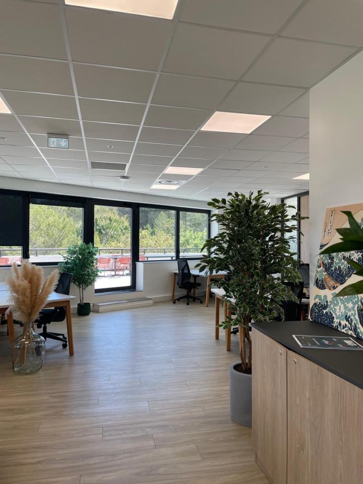 Bureau Sophia Antipolis 673.73m² Location Bureau Sophia Antipolis Alpes-Maritimes AOLBUR2645000_1