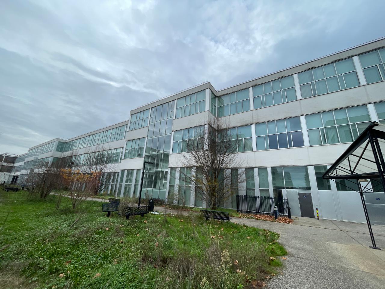 Bureau Vaulx-en-Velin 7954m² Location Bureau Vaulx-en-Velin Rhône OLBUR2207768