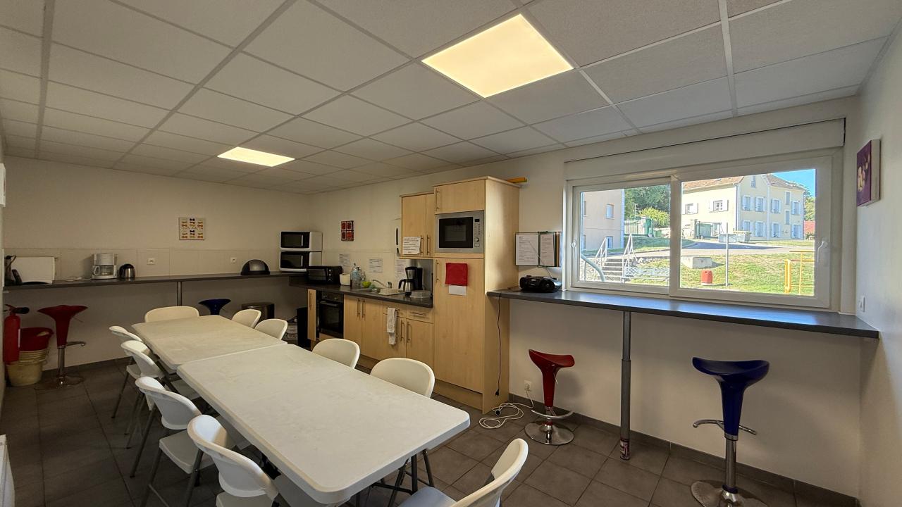Local d'activité Aulnay-sur-Mauldre 1414m² Vente Local d'activité Aulnay-sur-Mauldre OVACT2645382 1