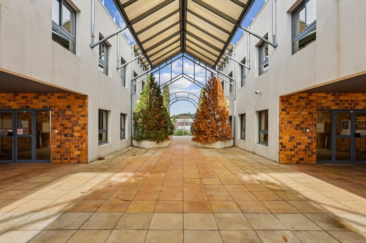 Bureau Aix-en-Provence 608m² Location Bureau Aix-en-Provence OLBUR2114919