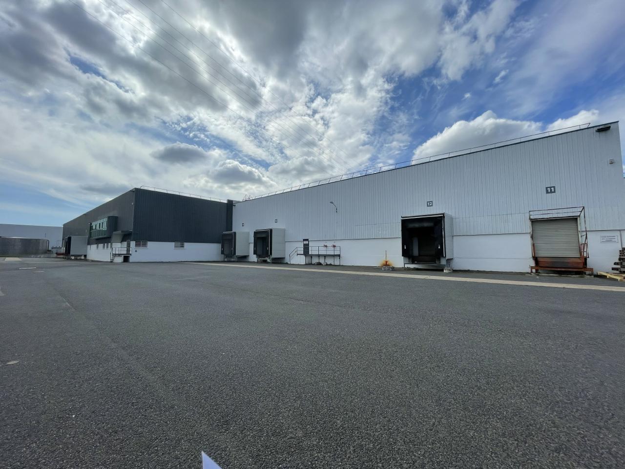 Local d'activité Fleury-les-Aubrais 1246m² Location Local d'activité Fleury-les-Aubrais Loiret OLACT2640768 1