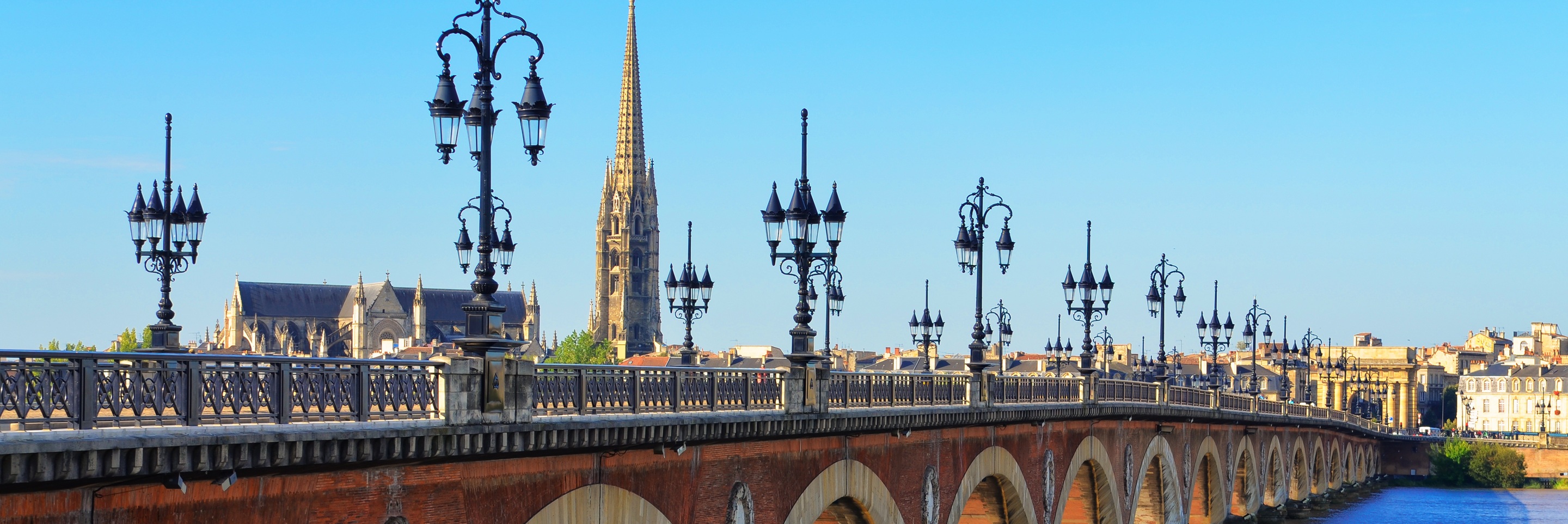 Vue pont Bordeaux mobilités douces