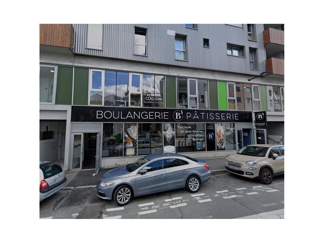 Location commerce Bordeaux 180m²