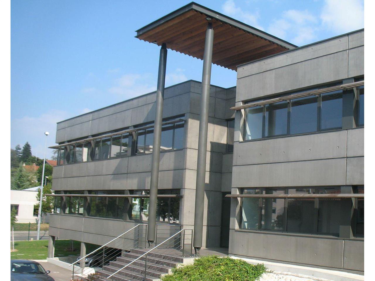 Location bureau Sainte-Foy-lès-Lyon 715m²