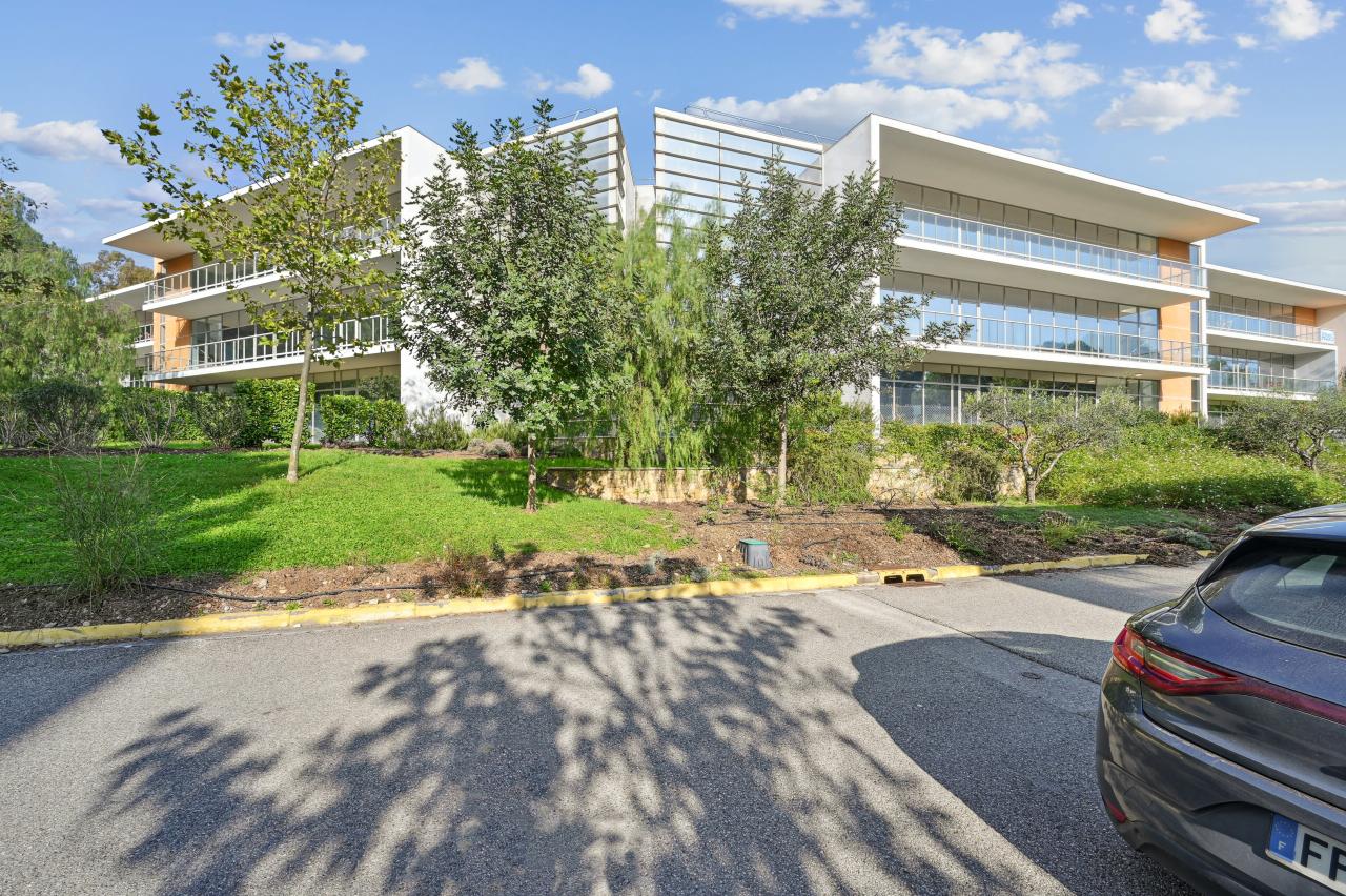 Location bureau Sophia Antipolis Alpes-Maritimes OLBUR2308125