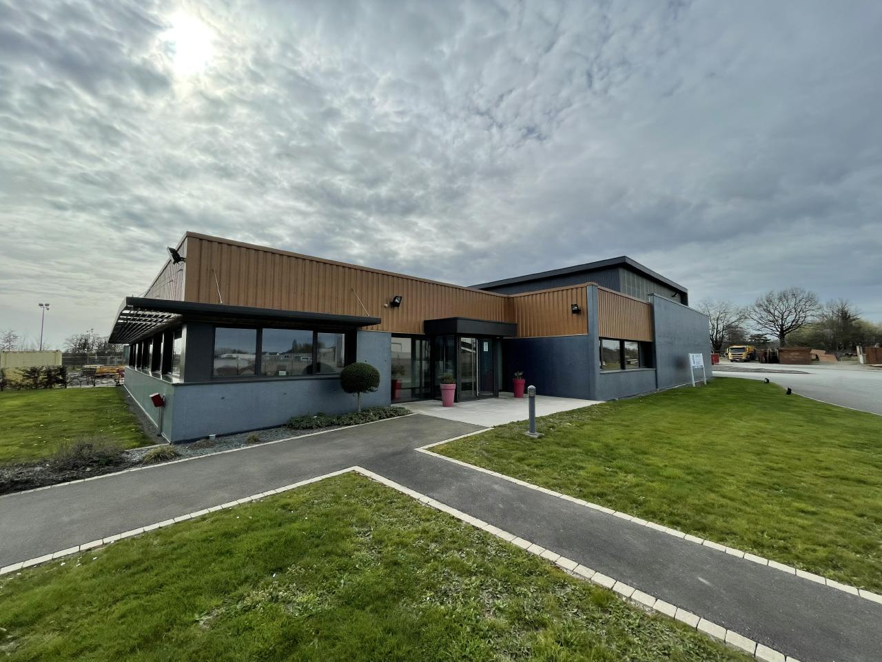 Vente local d'activité Guerche-de-Bretagne Ille-et-Vilaine OVACT2311645