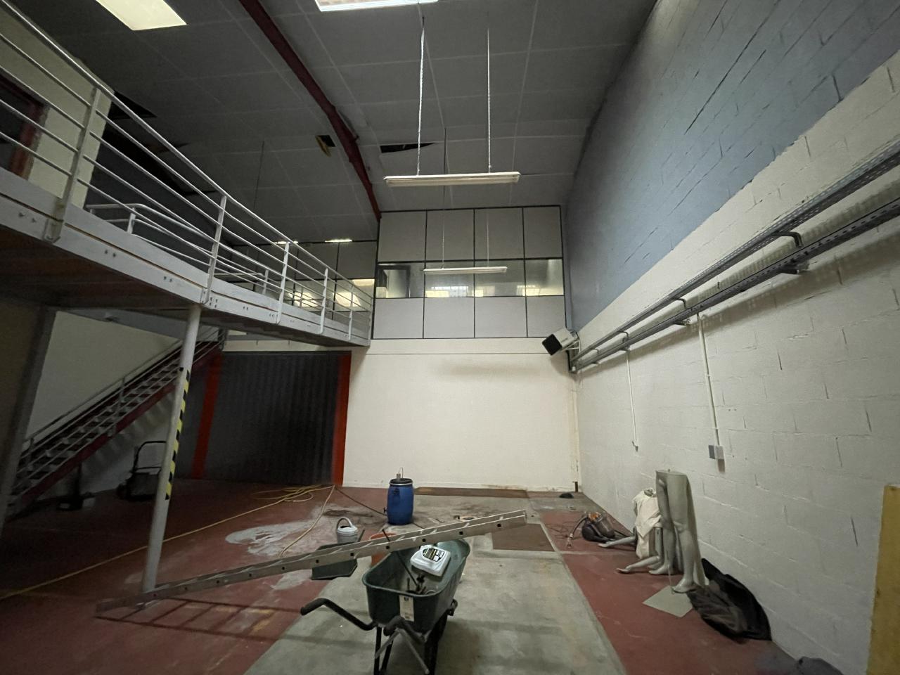 Vente local d'activité Monts Indre-et-Loire OVACT2200750