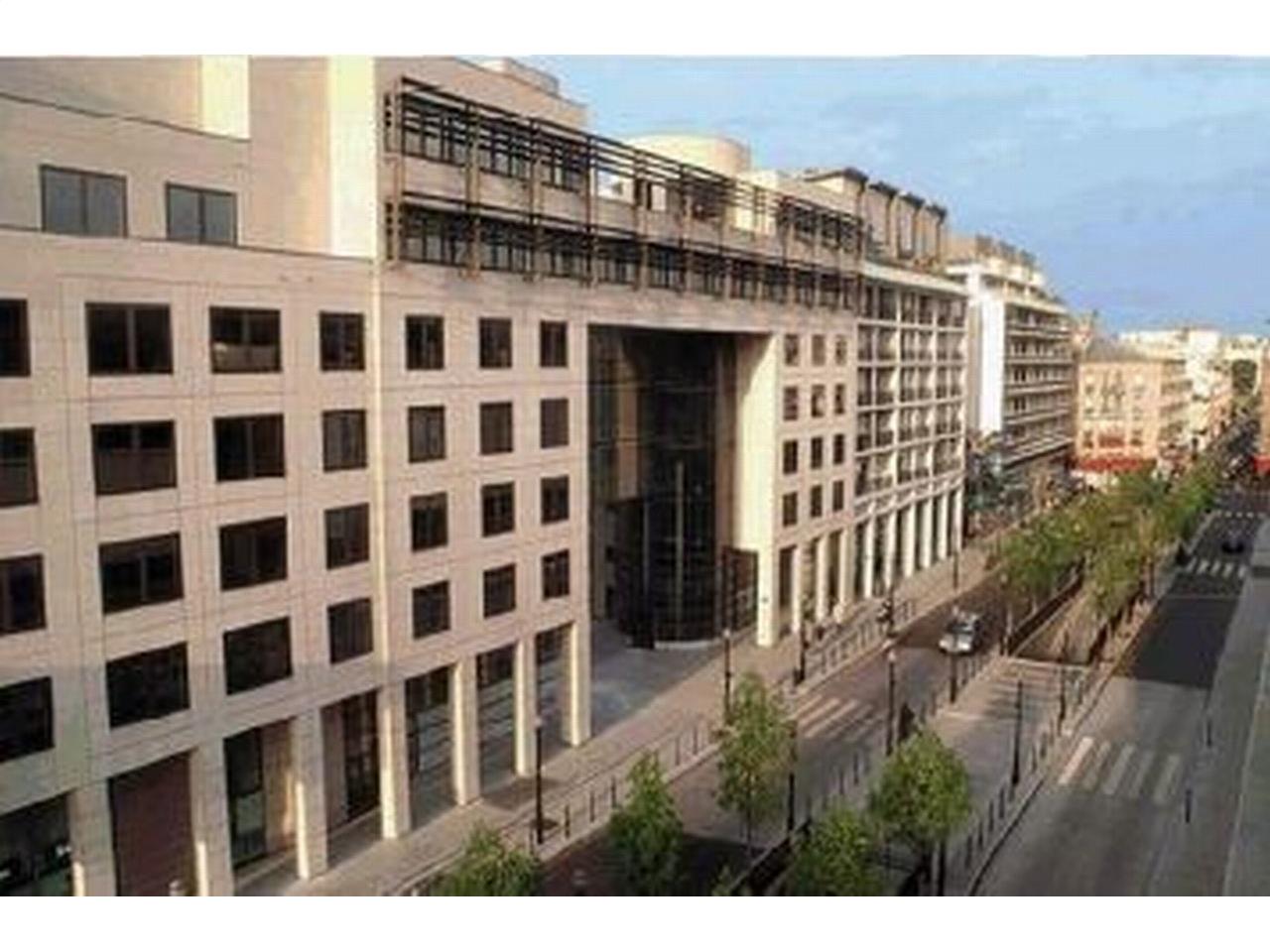 Location bureau Boulogne-Billancourt 77m²