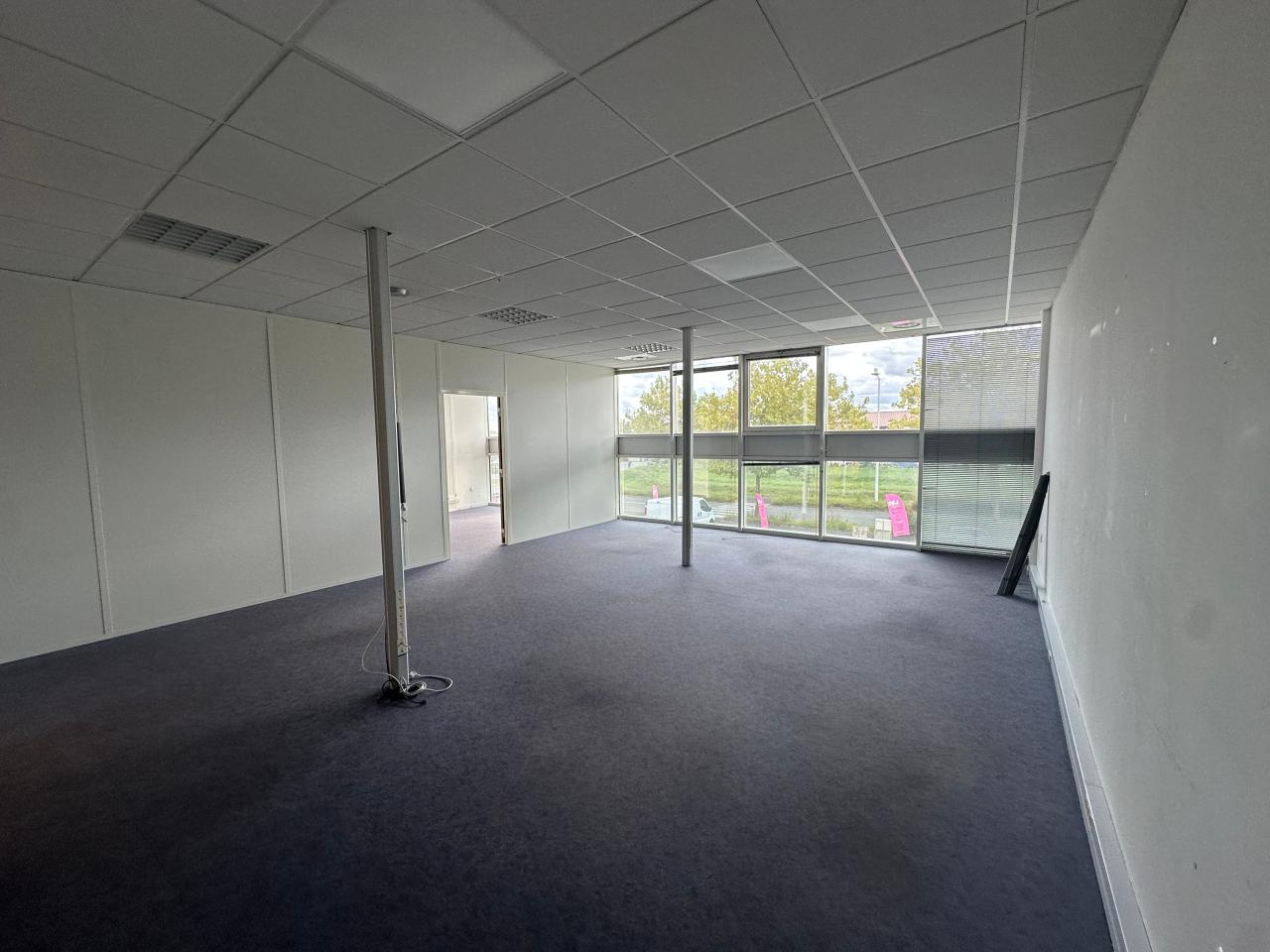Location bureau Saint-Cyr-sur-Loire Indre-et-Loire OLBUR2642998