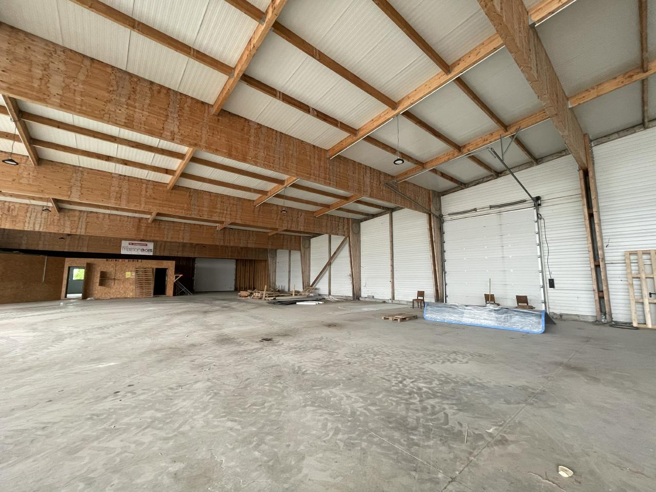 Location bureau Cessens Savoie OLBUR2421406