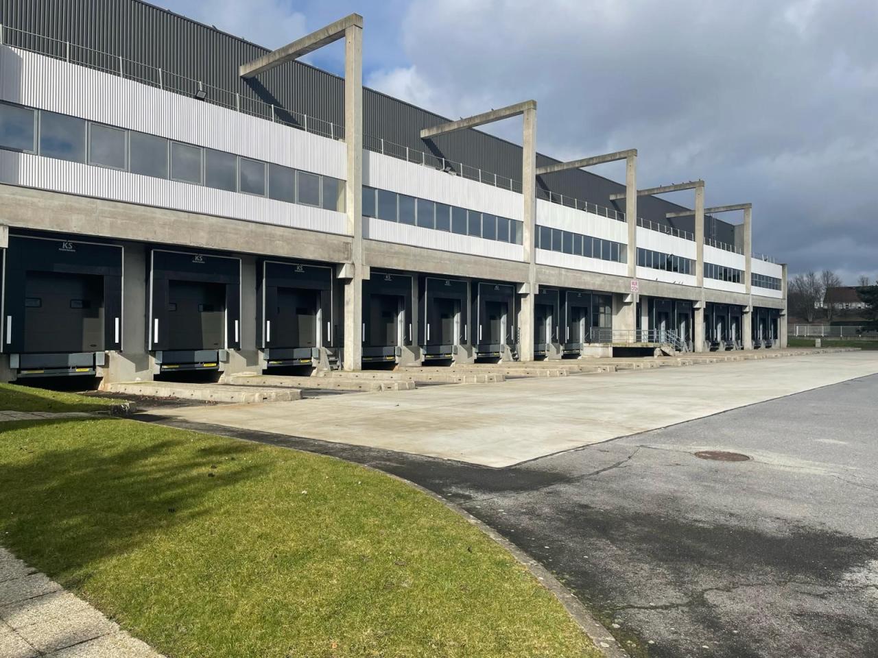 Location entrepôt classe a Gretz-Armainvilliers Seine-et-Marne OLLOG2116037