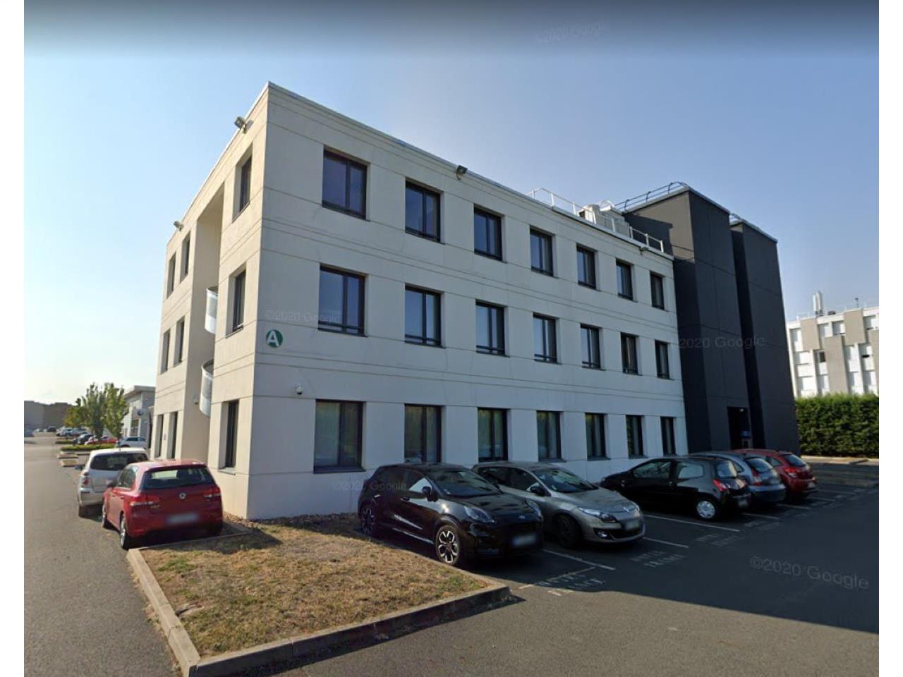 Location bureau Villefranche-sur-Saône 556m²