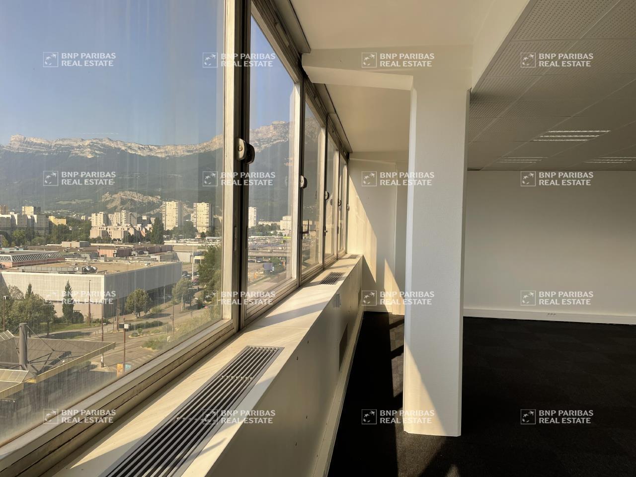 Grenoble bureau 3096m² à louer