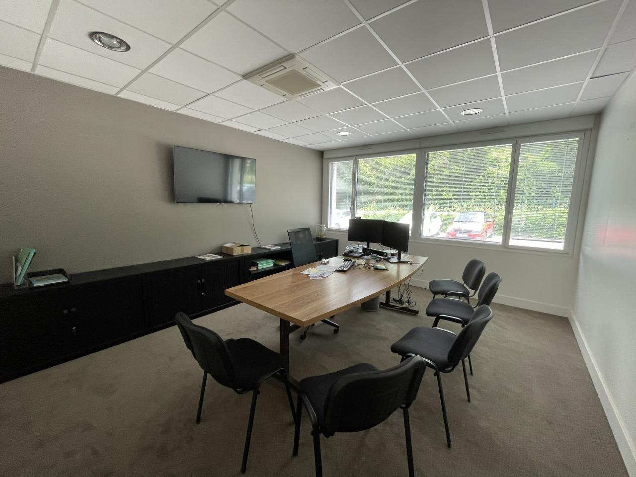 Vente bureau Challes-les-Eaux Savoie OVBUR2422142