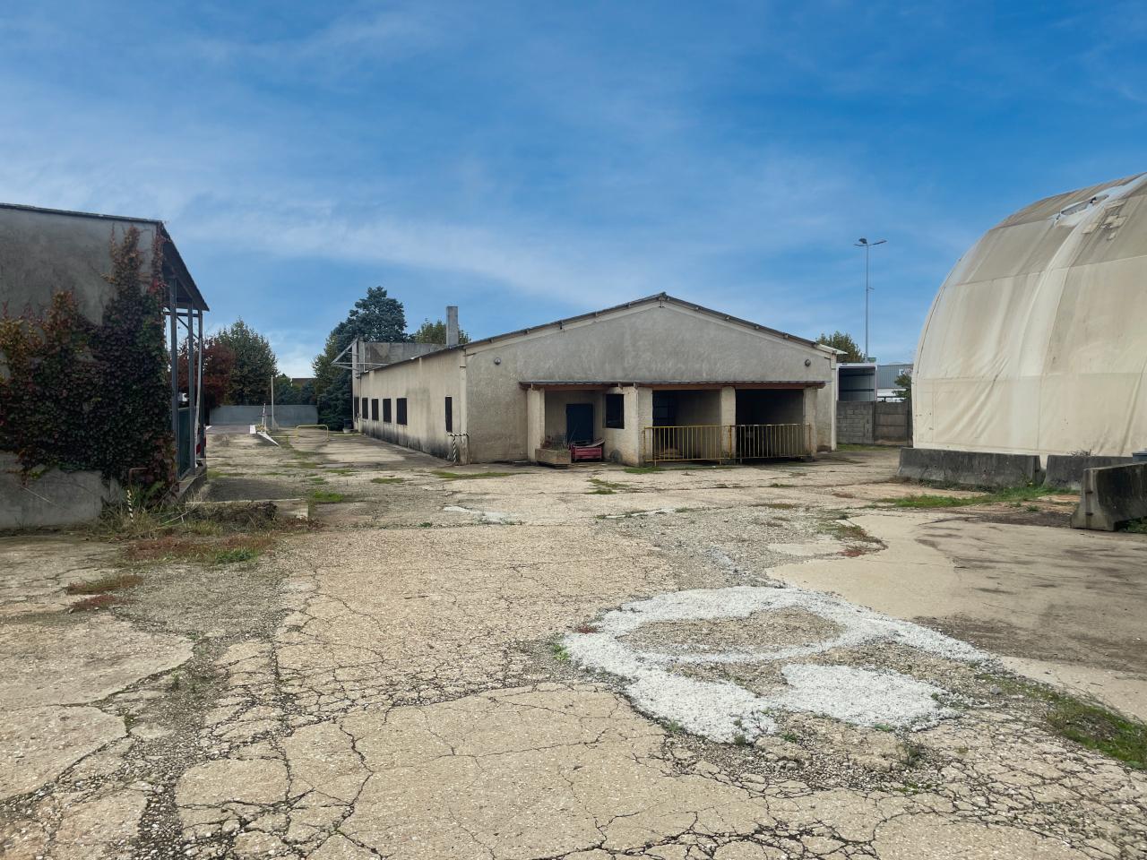 Vente local d'activité Saint-Laurent-de-Mure Rhône OVACT2536458