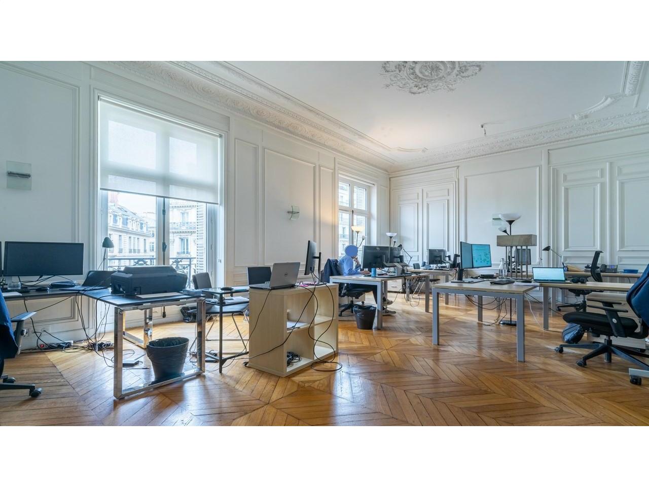 bureau Paris à louer 126m²
