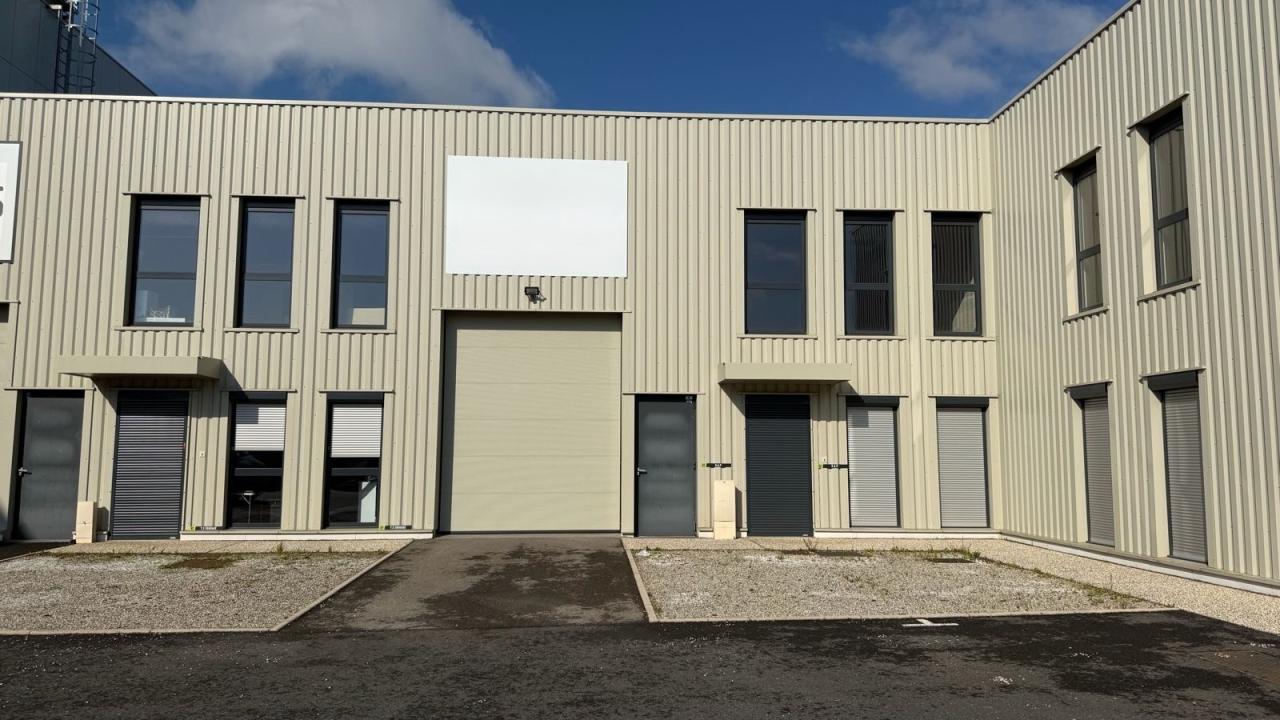 Vente local d'activité Décines-Charpieu Rhône OVACT2642554