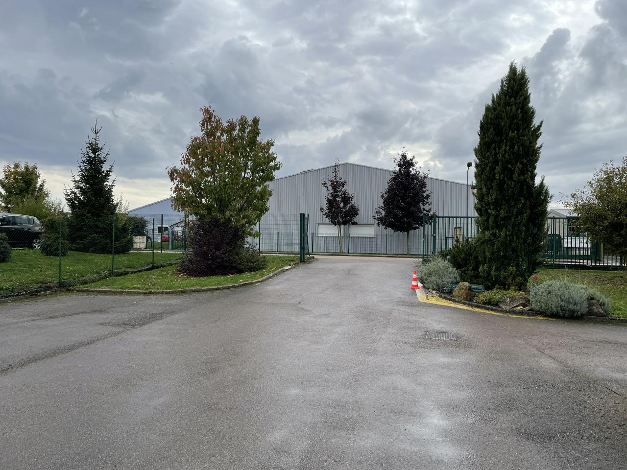 Location local d'activité 200m² Saint-Apollinaire