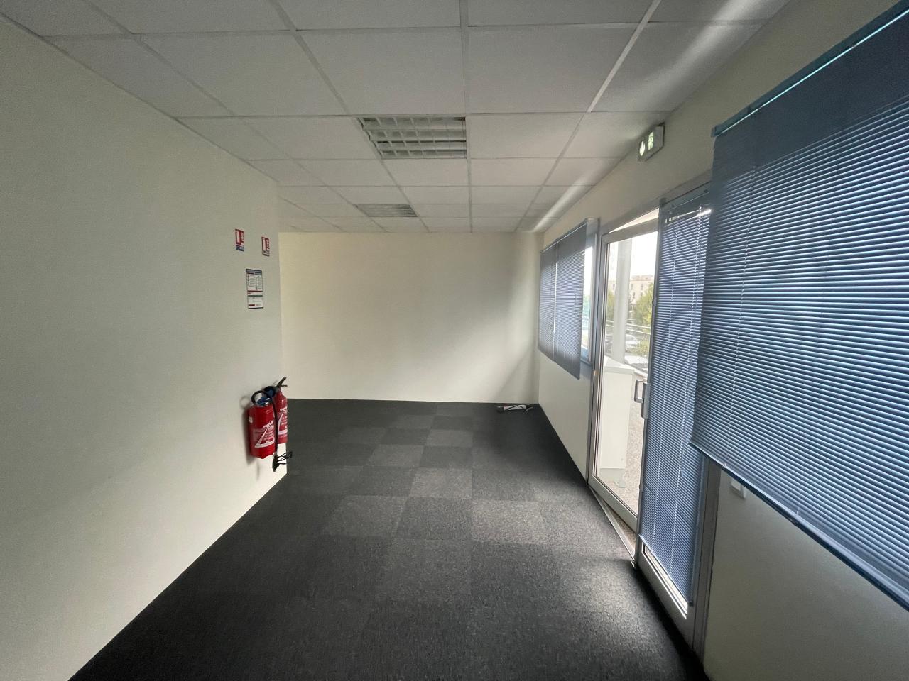 Location bureau Tours Indre-et-Loire OLBUR2318227 4