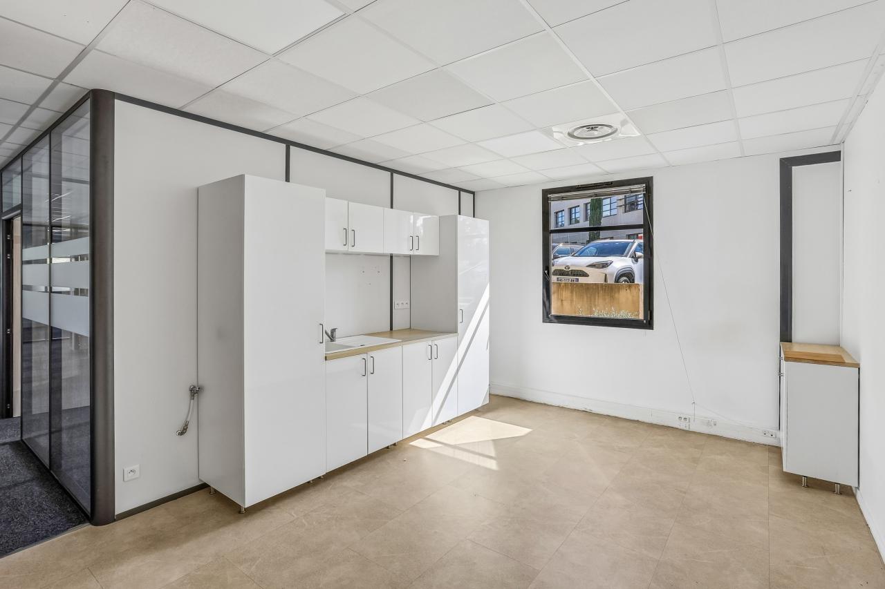 Location bureau Aix-en-Provence Bouches-du-Rhône OLBUR2428083 14
