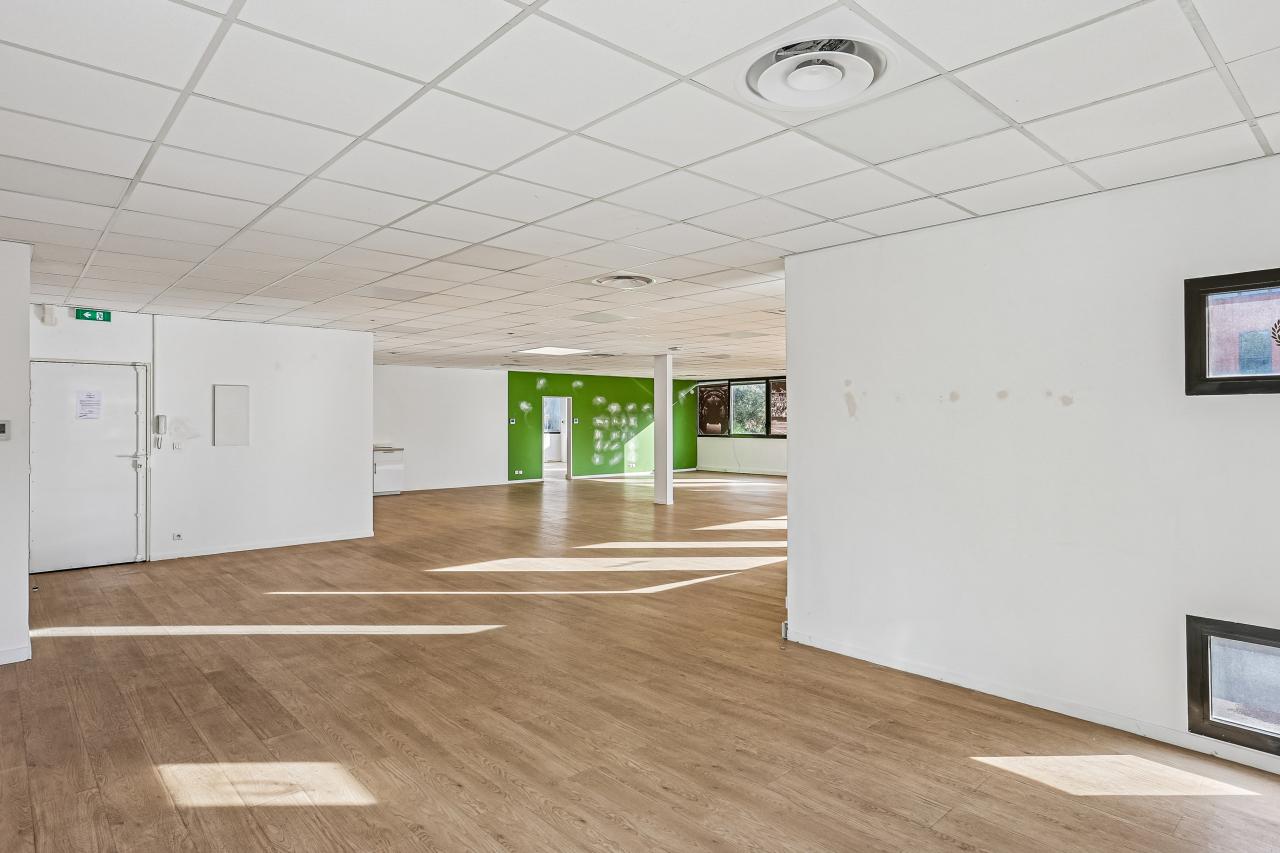 Location bureau Aix-en-Provence Bouches-du-Rhône OLBUR2639388 3