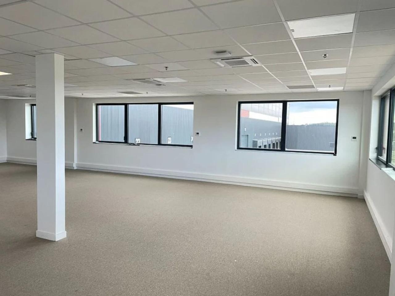 Location entrepôt classe a Pléchâtel Ille-et-Vilaine OLLOG2309076 6
