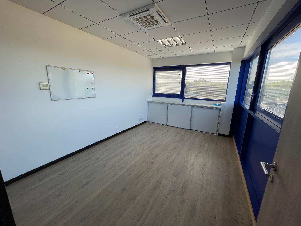 Location local d'activité Availles-sur-Seiche Ille-et-Vilaine OLACT2425665 3