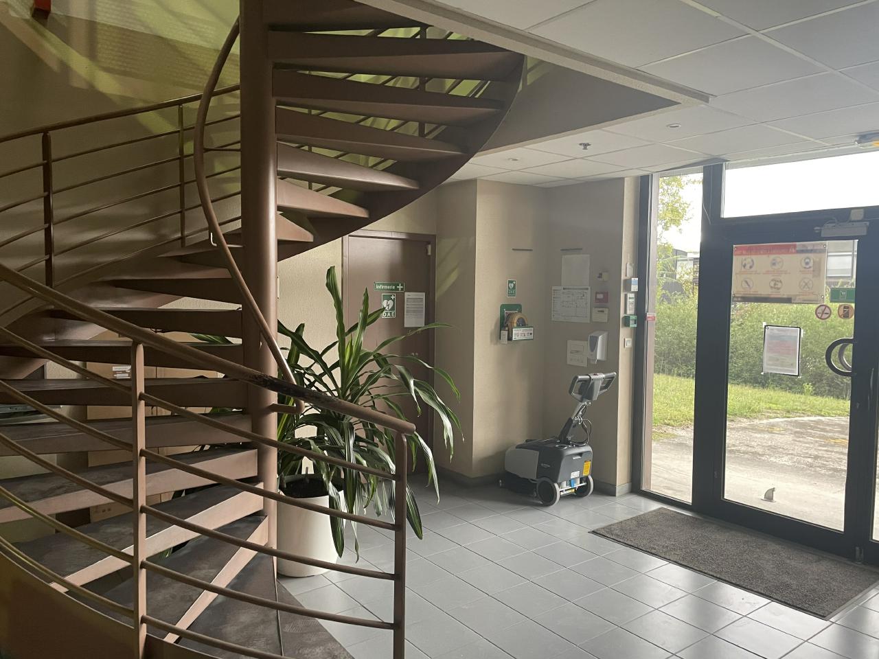Location entrepôt classe b Canéjan Gironde OLLOG2205573 17