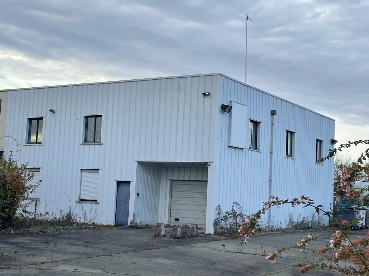 Vente bureau Ormes Loiret OVBUR2312114 2