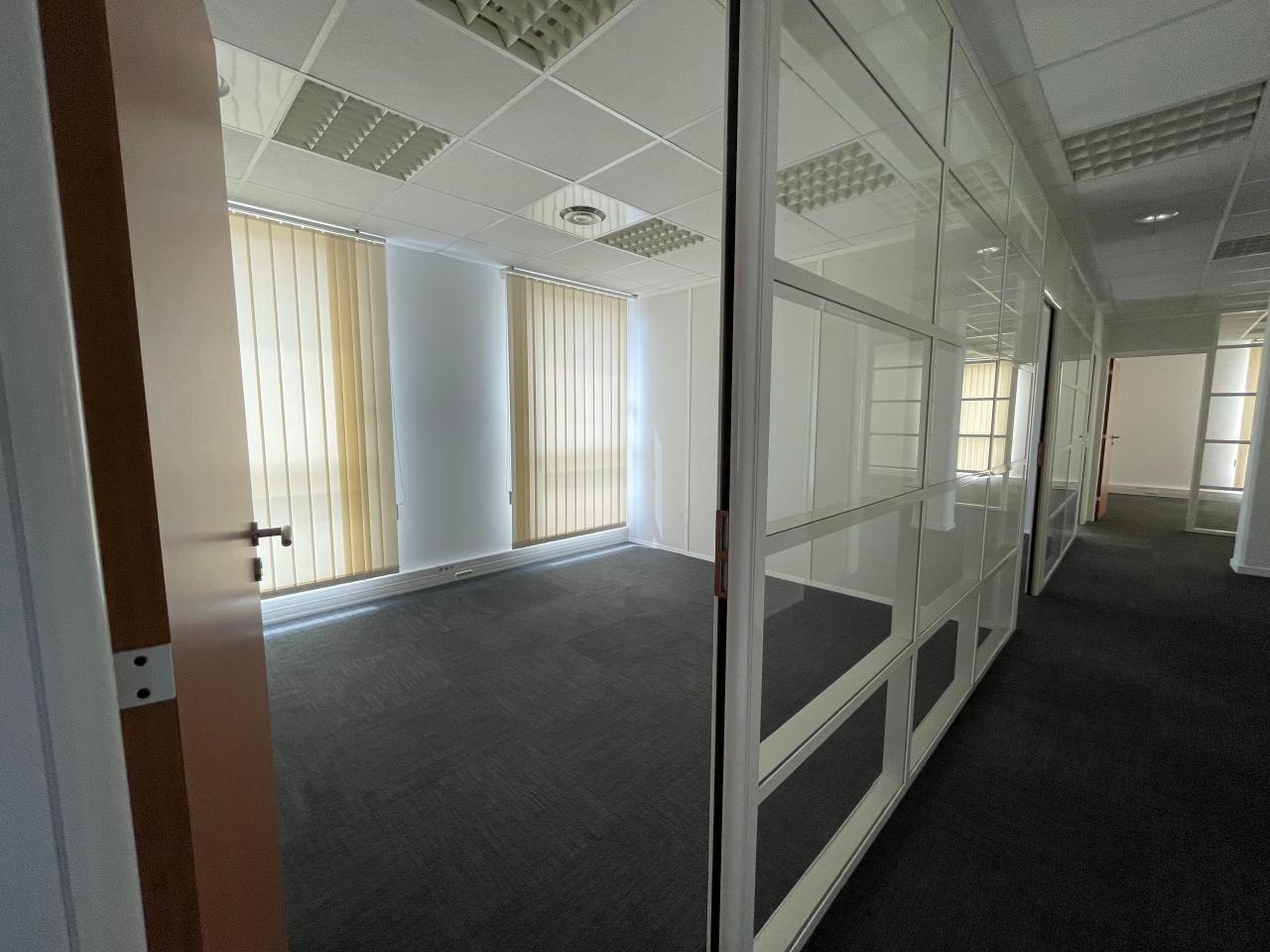 Location bureau Aix-en-Provence Bouches-du-Rhône OLBUR2530639 4