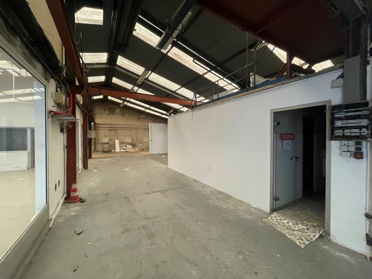 Vente local d'activité Issy-les-Moulineaux Hauts-de-Seine OVACT2536626 1