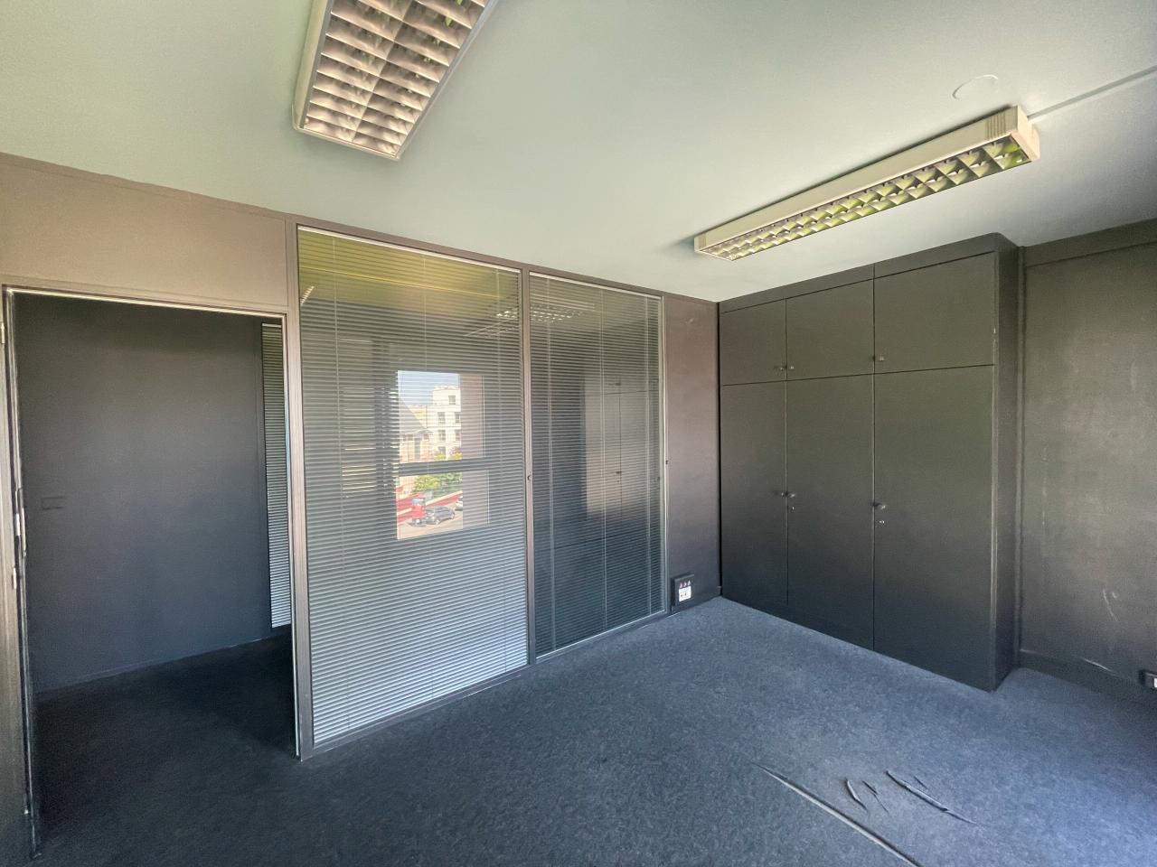 Vente bureau Orléans Loiret OVBUR2421747 1