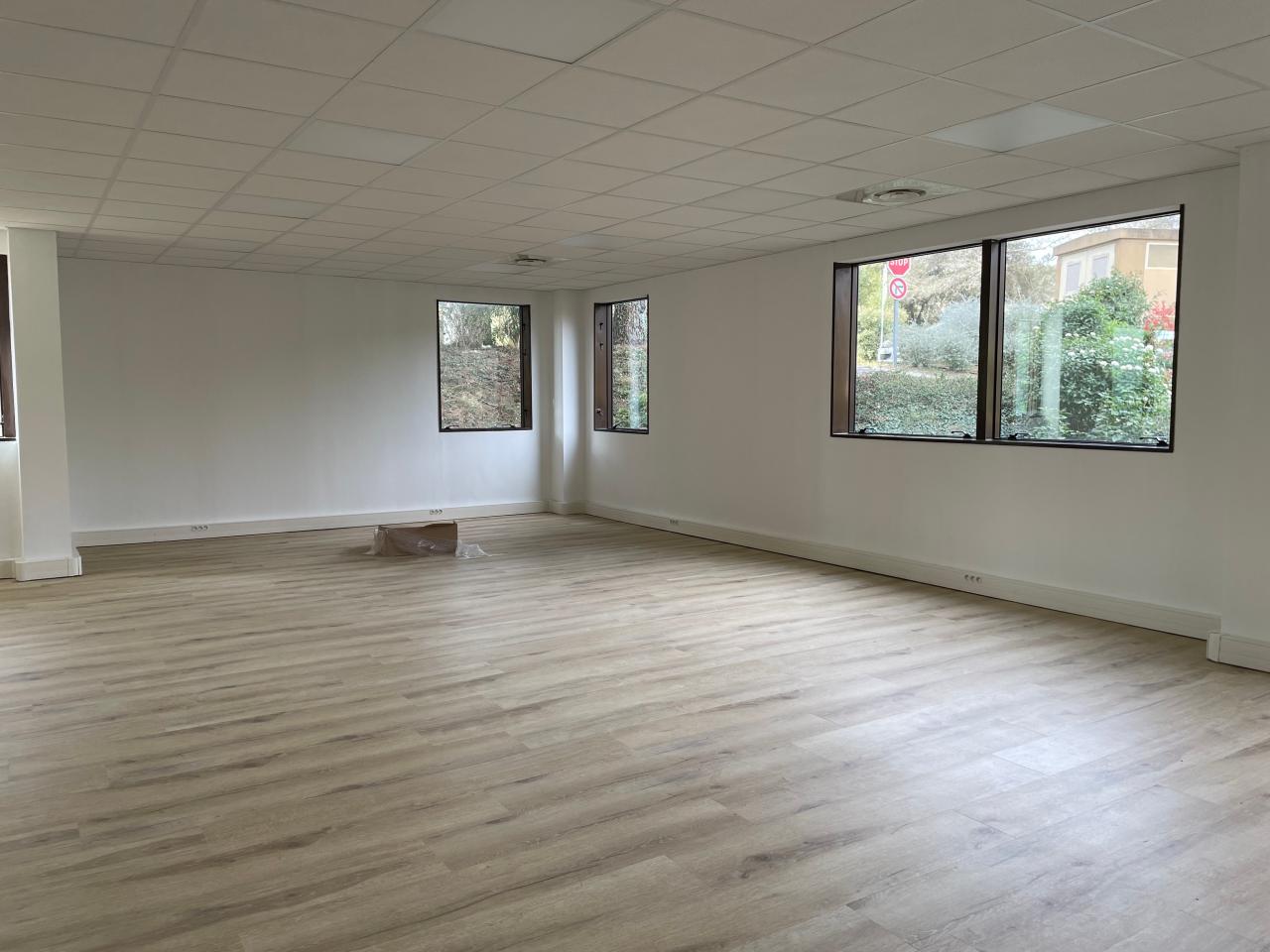 Location bureau Aix-en-Provence Bouches-du-Rhône OLBUR2115175 4