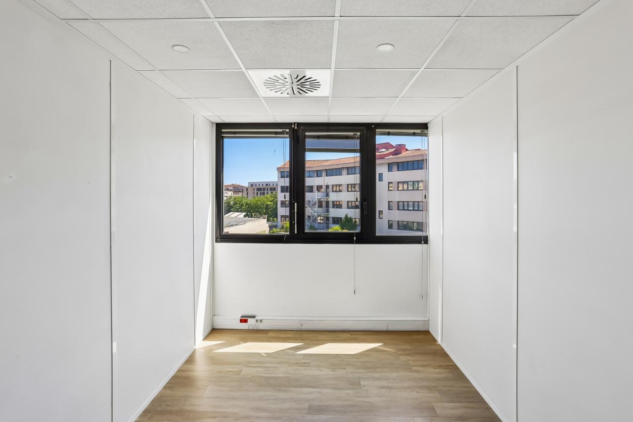 Location bureau Aix-en-Provence Bouches-du-Rhône OLBUR2421641 7
