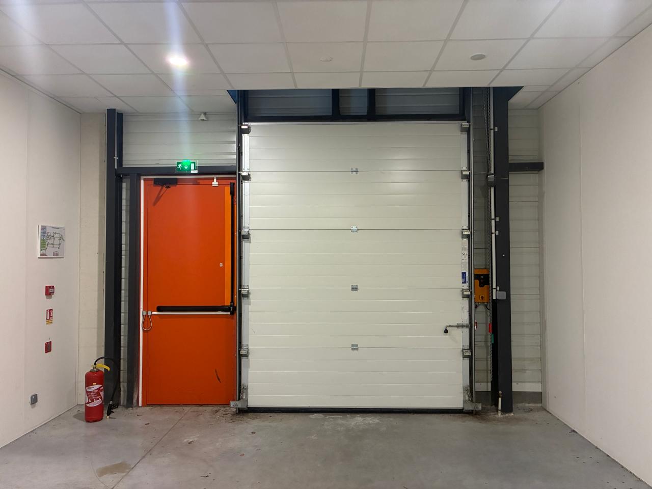 Location local d'activité Élancourt Yvelines OLACT2640675 9