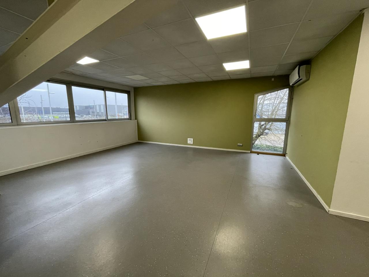 Location bureau Saint-Pierre-des-Corps Indre-et-Loire OLBUR2420620