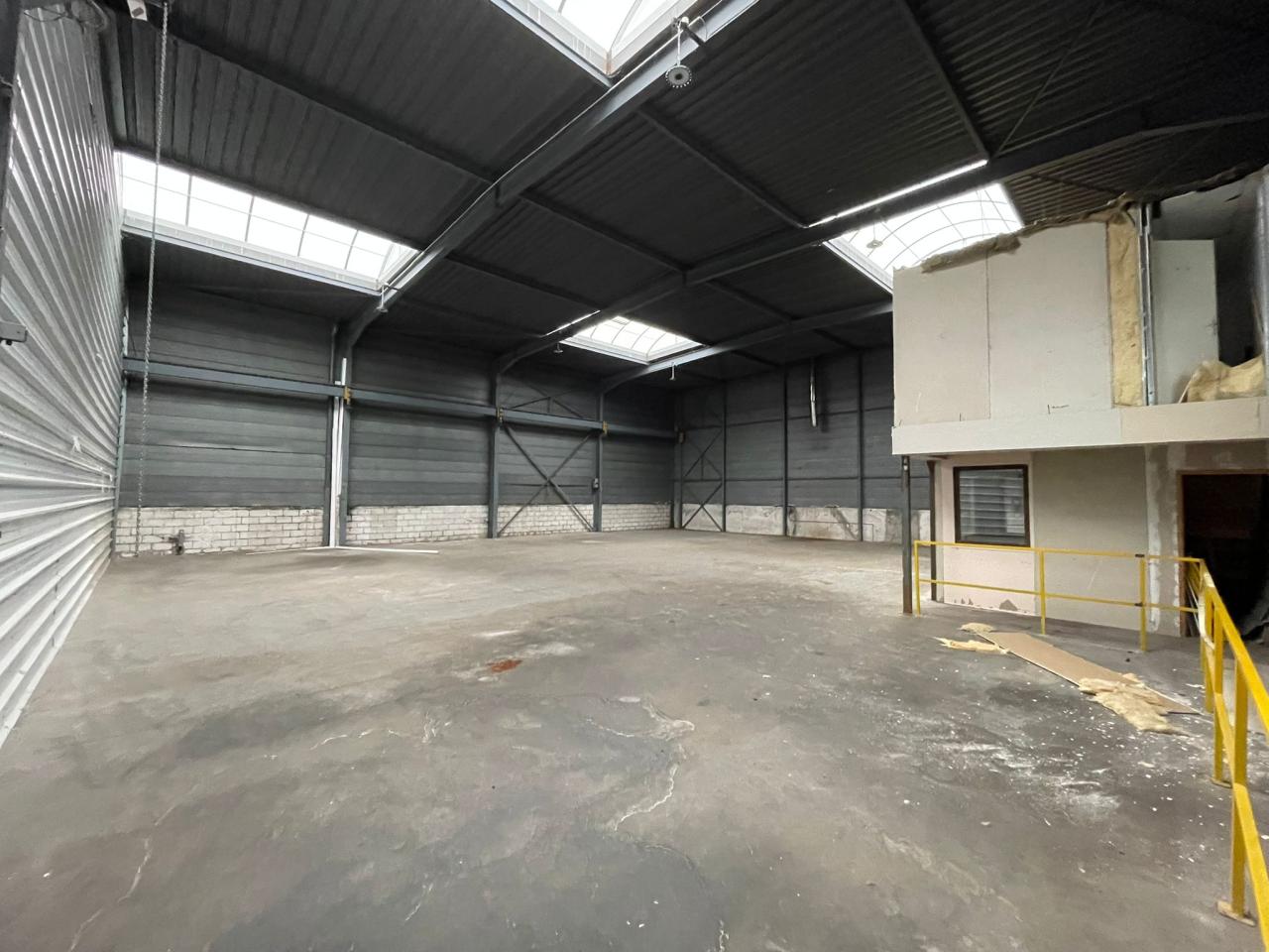 Vente local d'activité Neuville-en-Ferrain Nord OVACT2537725 1