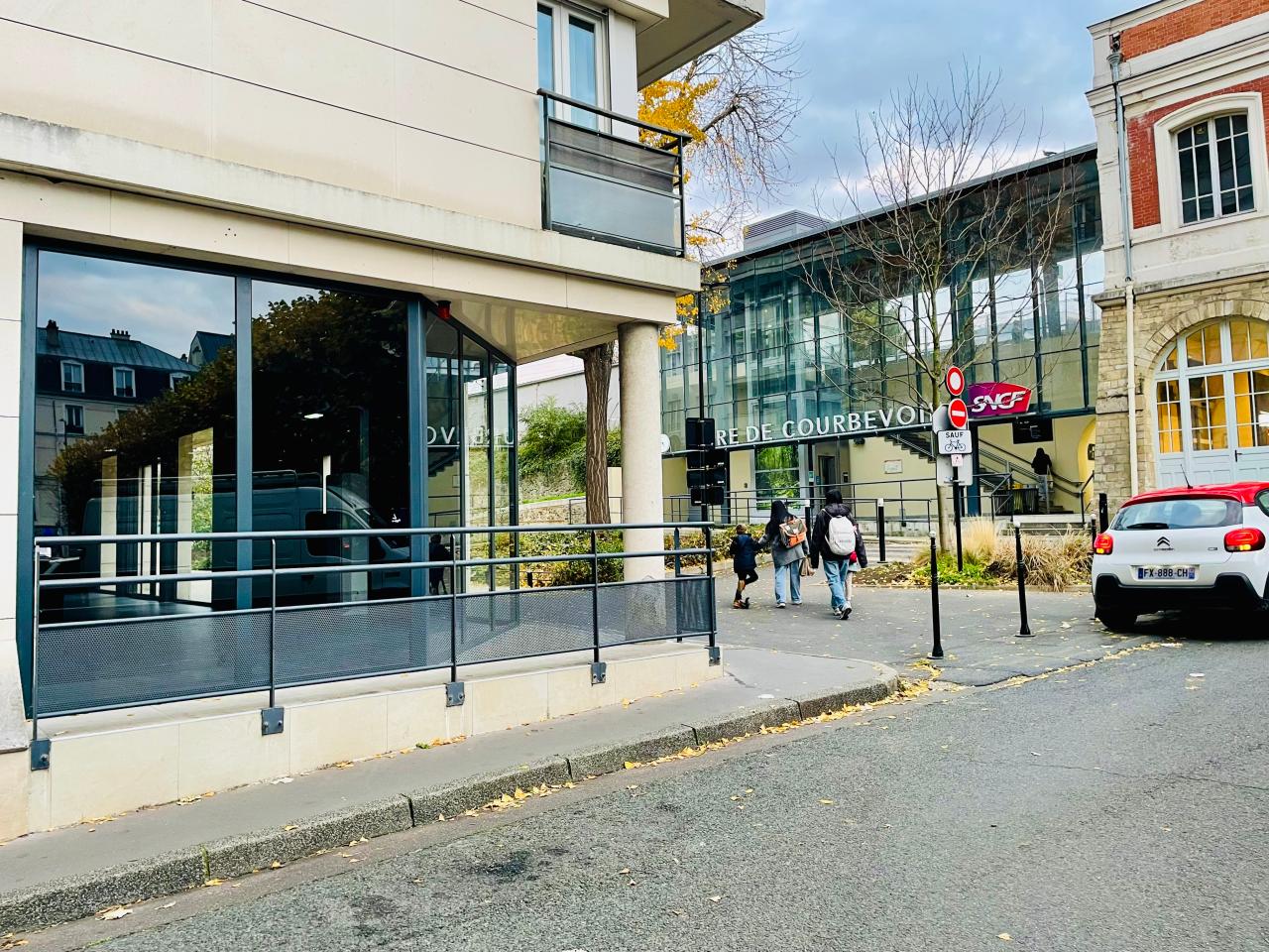Location commerce Courbevoie Hauts-de-Seine OLCOM2537278 1