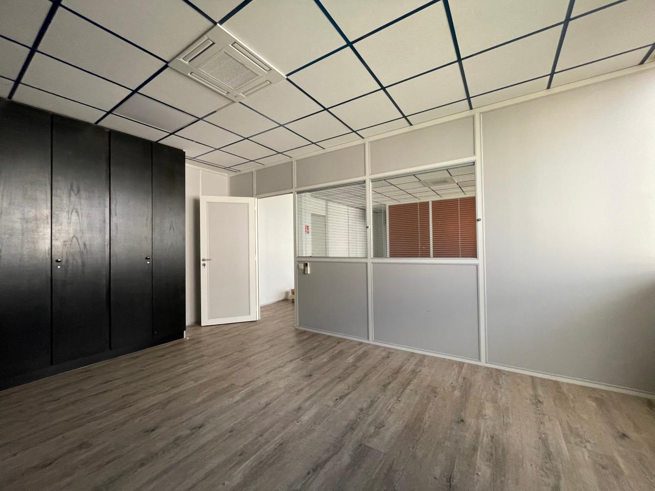 Location bureau Orléans Loiret OLBUR2425659 6