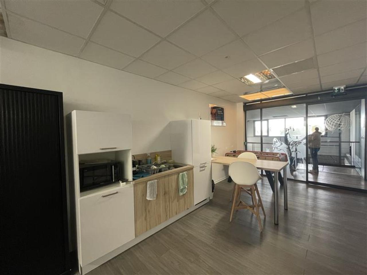 Vente bureau Baillargues Hérault OVBUR2536263 9