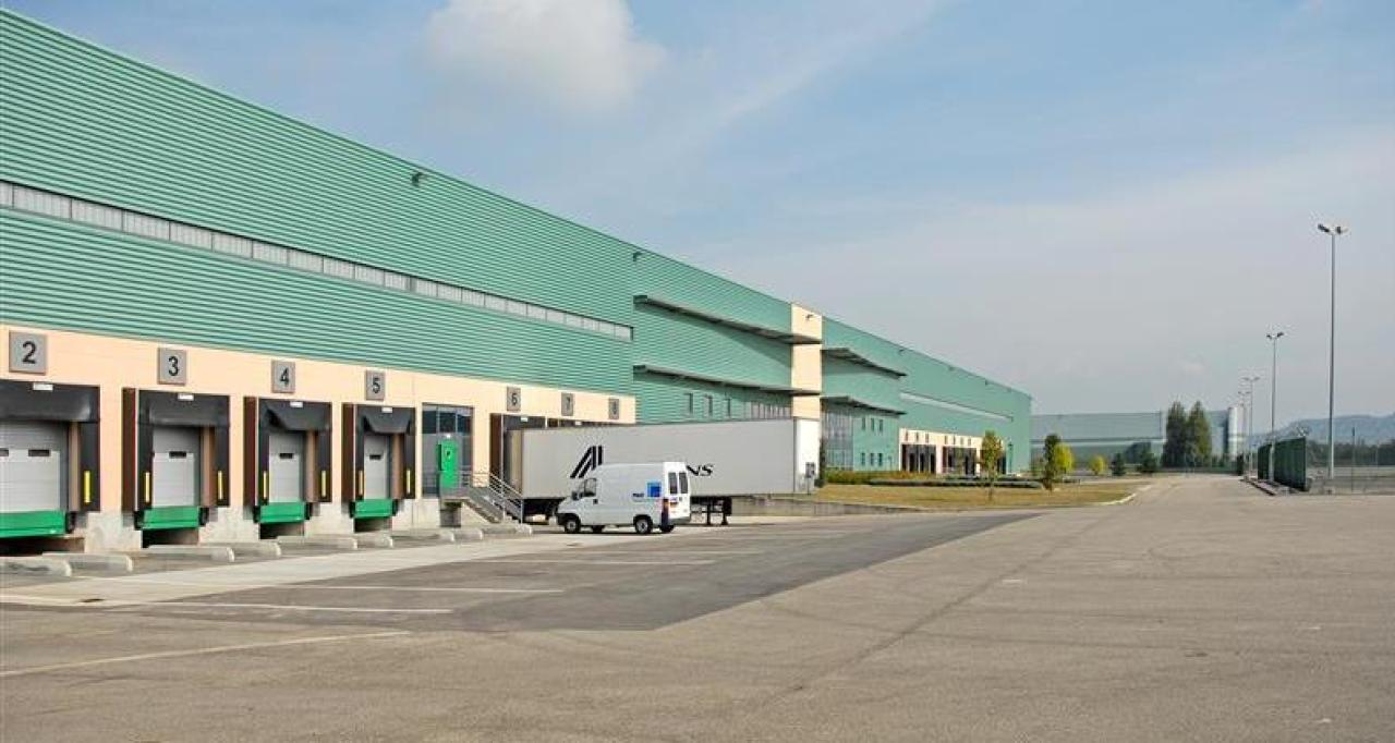 Location entrepôt classe a Saint-Vulbas Ain OLLOG2530077 5